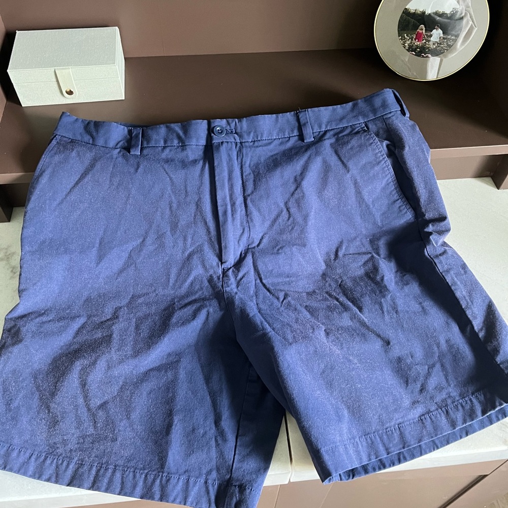 Vineyard Vines shorts